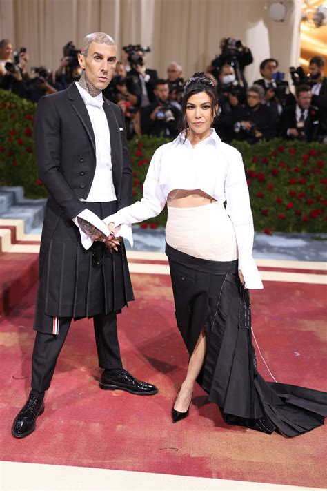 Kourtney Kardashian and Travis Barker Twin in Thom .